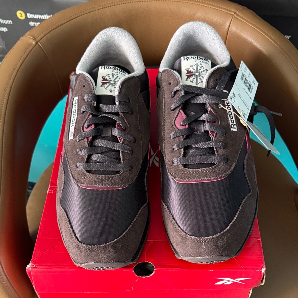 Reebok Men's classic nylon running sneakers